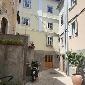 Apartment Pjaceta, Cres