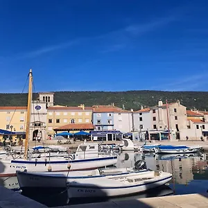 Gostinjska kuća Mario, Cres
